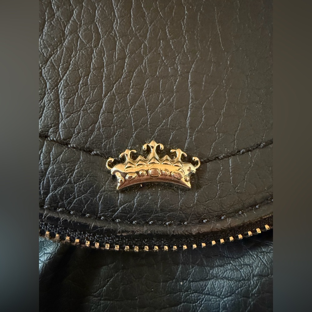 Juicy Couture  Black Wristlet - Picture 5 of 13
